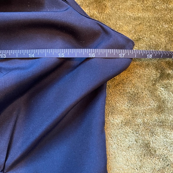 Central Park West SZ M Black Sleeveless Ruffle Top! - Picture 6 of 8